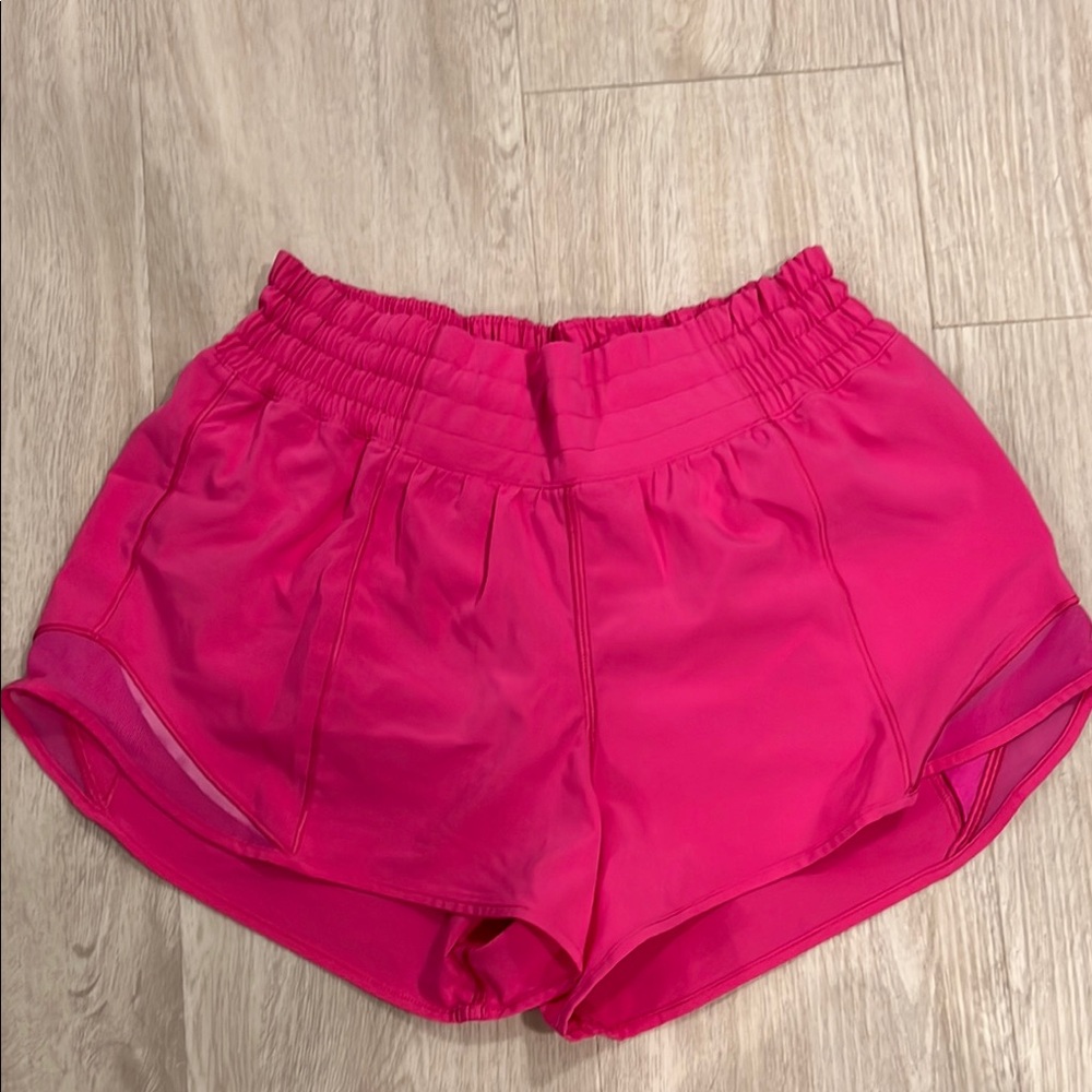 Lululemon Hotty Hot 2.5 Pink Athletic Shorts Lightweight and Flowy
